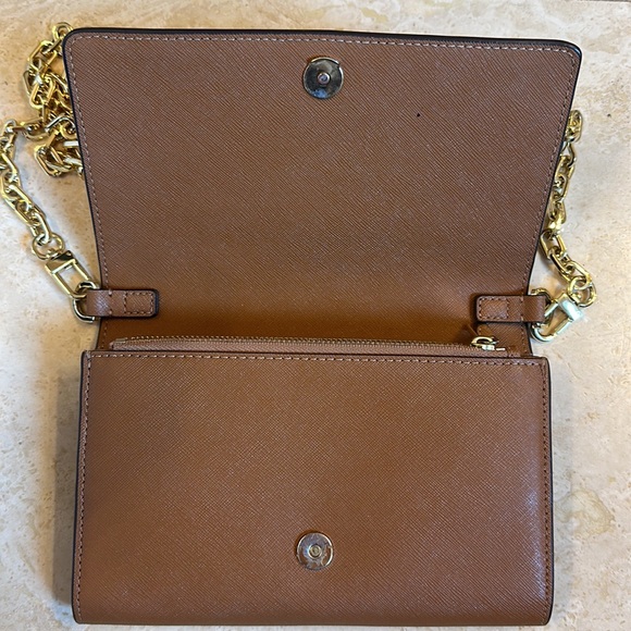 Tory Burch Emerson Chain Wallet Crossbody - Picture 3 of 8